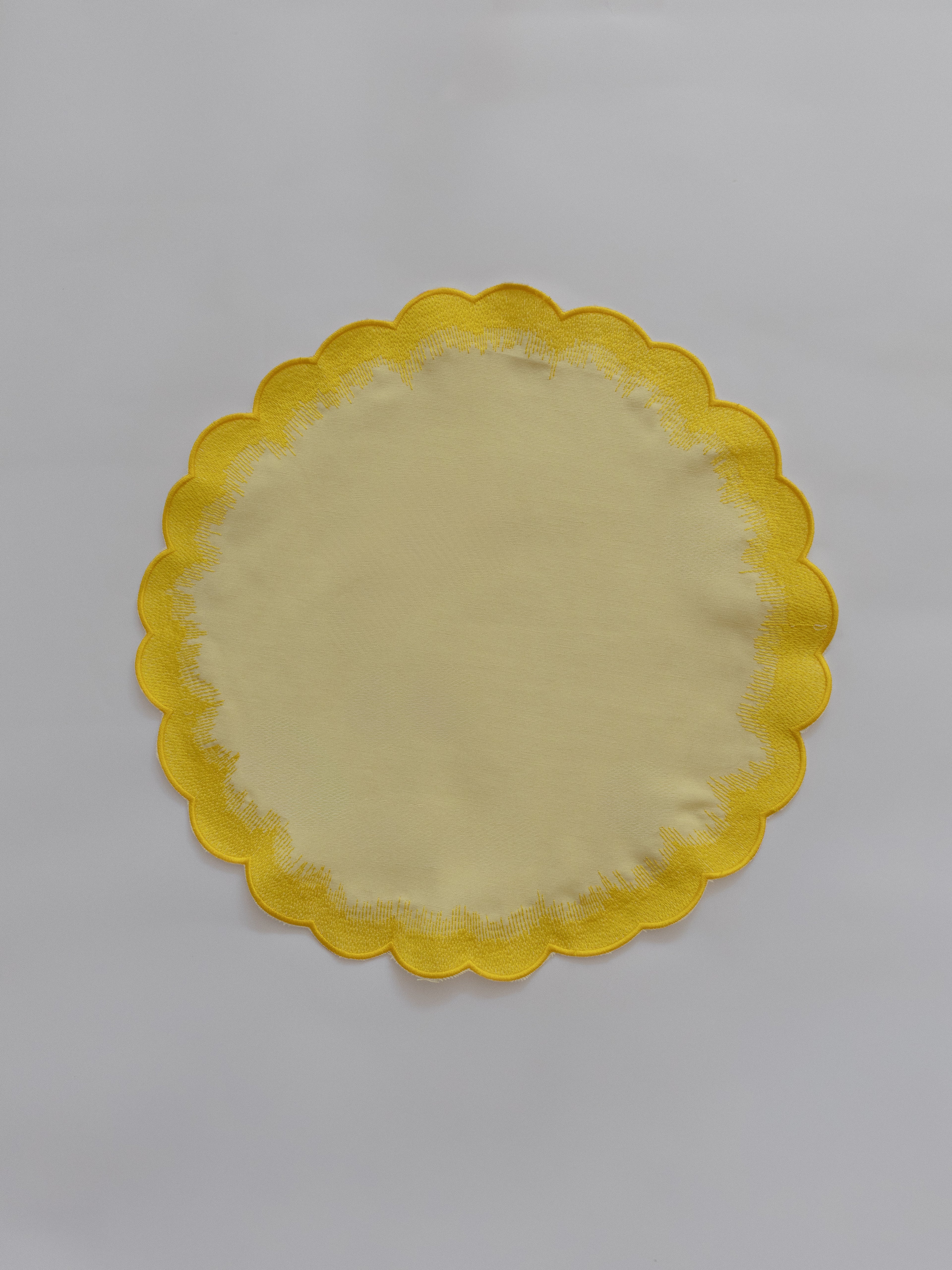 Individual amarillo flor