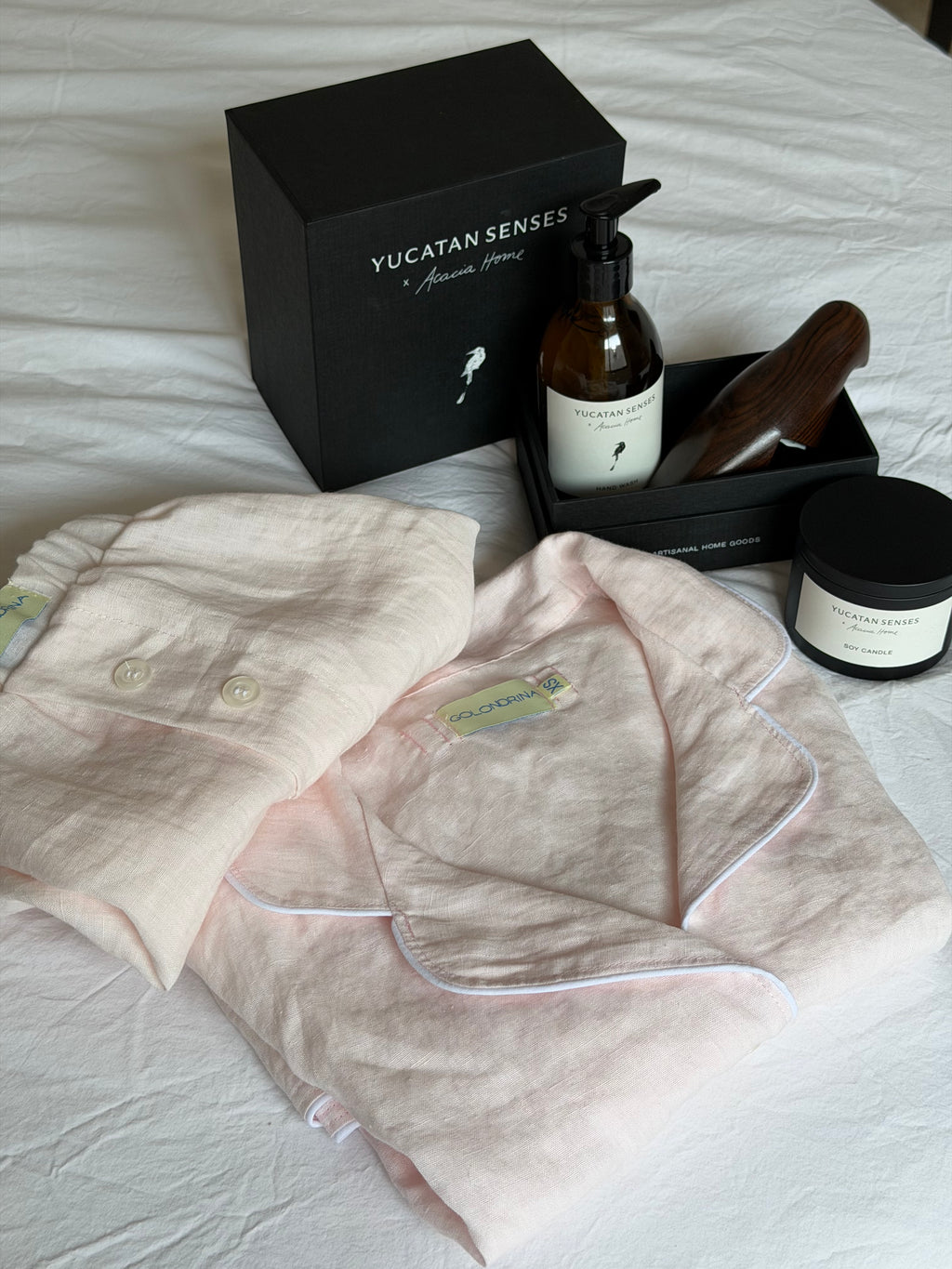 Pijama 100% lino rosado clarito.