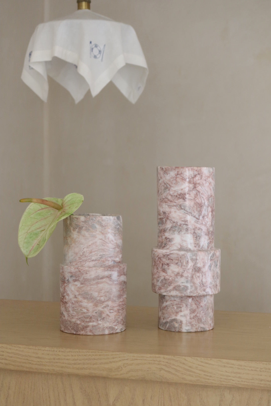 Florero marmol rosado XL