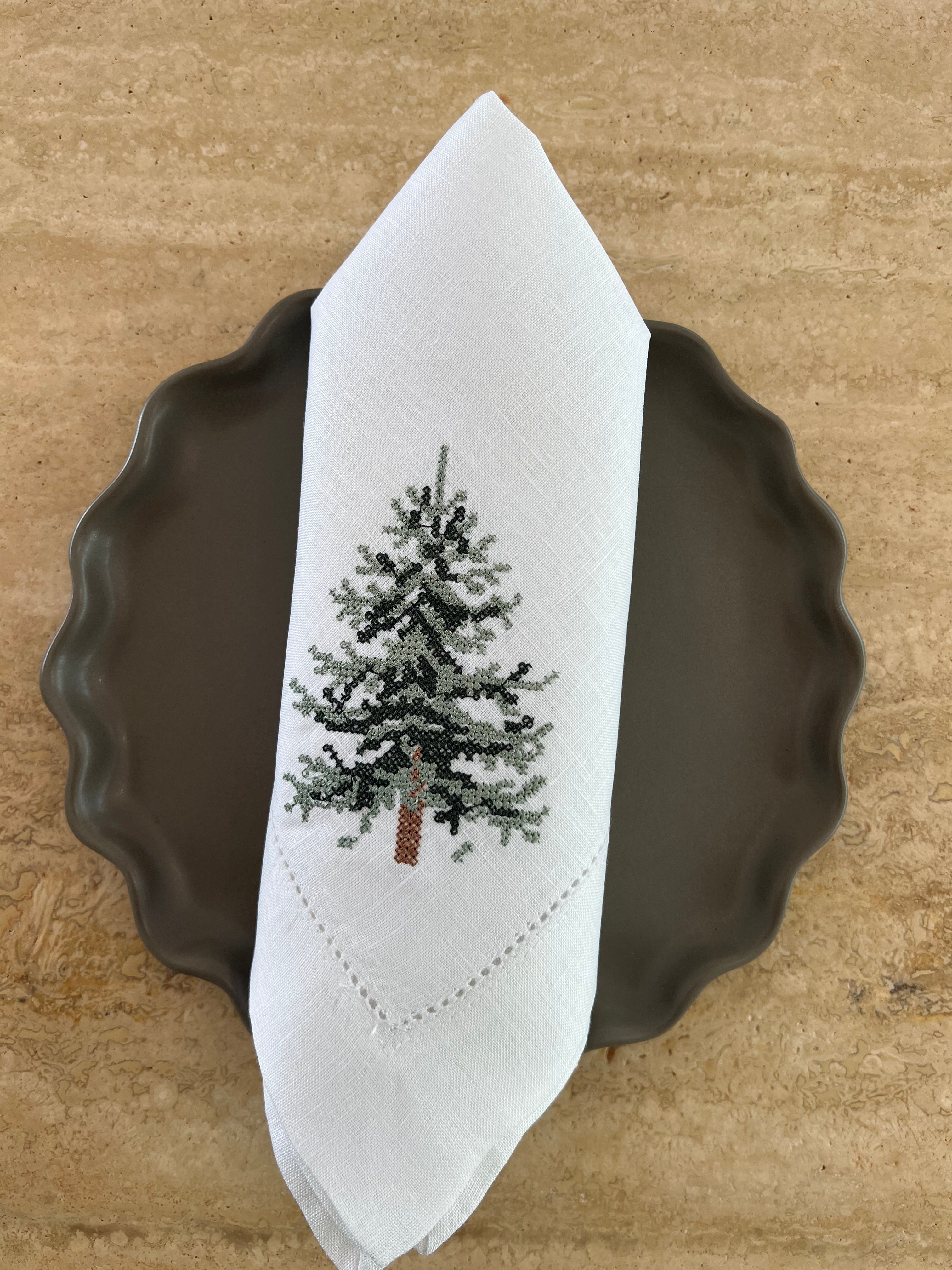 Servilletas pino punto de cruz